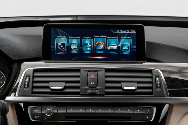 BMW iDrive touchscreen 750x501