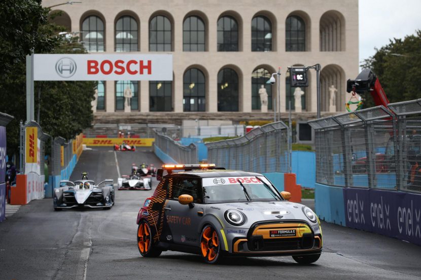 mini pacesetter safety car 09 830x553